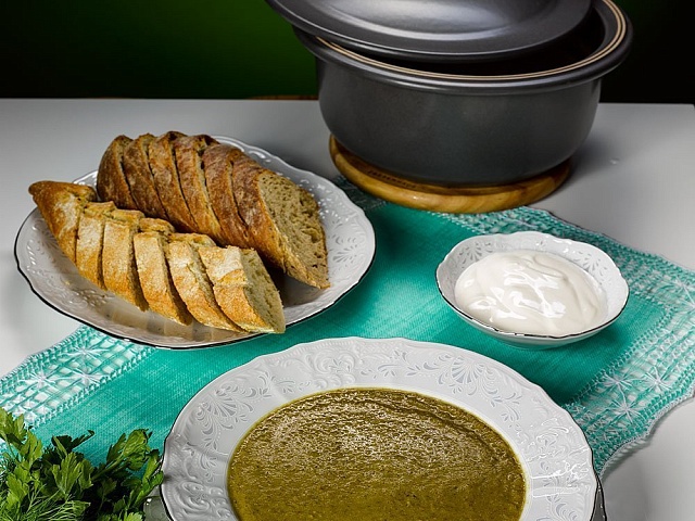 Постный суп-пюре из чечевицы с мидиями